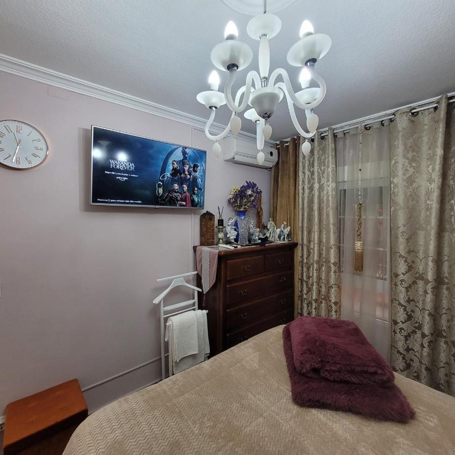 Shared Accommodation A Room With A View Of The Garden Seville Ngoại thất bức ảnh